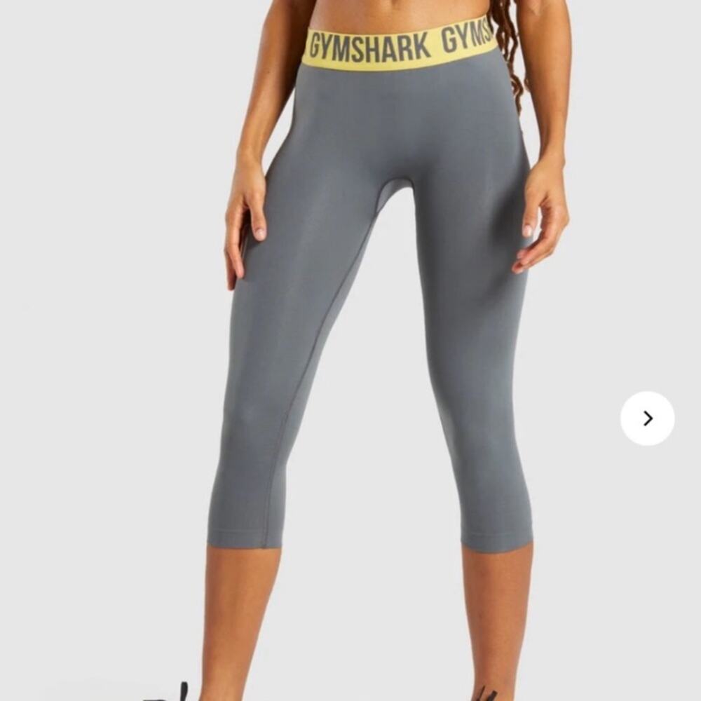 GymShark NWOT Cropped Seamless Leggings Logo Elastic Waistband Gray Yellow Sz S